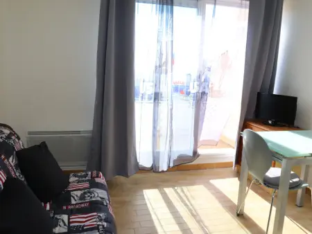 Studio climatisé avec piscine, terrasse et parking, proche du Port Ambonne à Agde - Photo 2