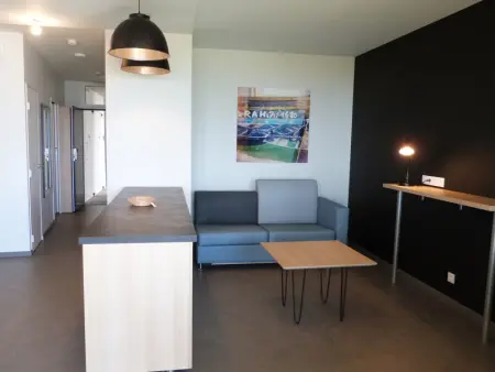 Appartement PMR avec balcon, piscine, parking et plage à La Tranche-sur-Mer - Photo 3