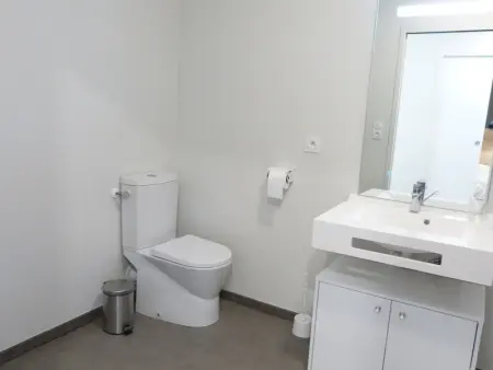 Appartement PMR avec balcon, piscine, parking et plage à La Tranche-sur-Mer - Photo 7