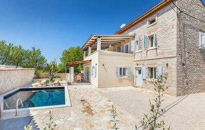 Maison 6 personnes à Galizana CIC742