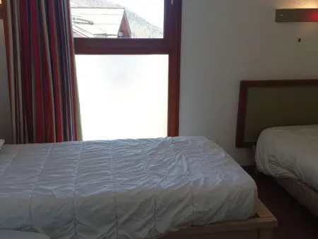 Superbe chalet pour 10 pers. avec piscine, sauna, cheminée, terrasse, skis aux pieds - Les Orres 1800 - Photo 8