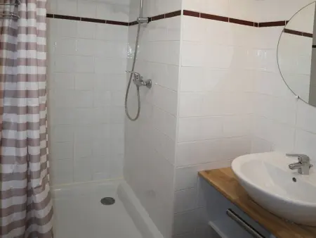 Superbe chalet pour 10 pers. avec piscine, sauna, cheminée, terrasse, skis aux pieds - Les Orres 1800 - Photo 9