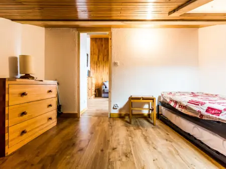 Montchavin: Studio cabine rénové équipé 3/4 pers, parking, proche pistes et commerces - Photo 3