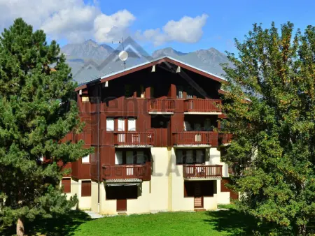 Montchavin: Studio cabine rénové équipé 3/4 pers, parking, proche pistes et commerces - Photo 9