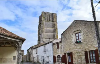 Maison à Saint Jean d'Angle FCH214 N°841533