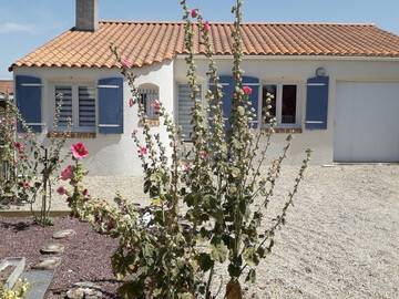 Location Maison à L'Aiguillon sur Mer,CONFORTABLE VILLA DANS SECTEUR CALME FR-1-476-106 N°841559
