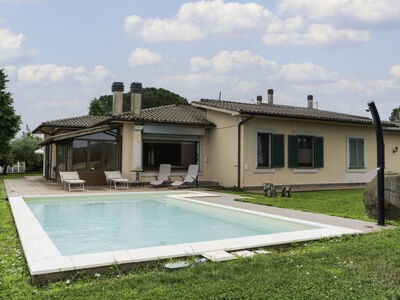  Agostini, Villa 8 personnes à Lago di Vico IT5607.150.1