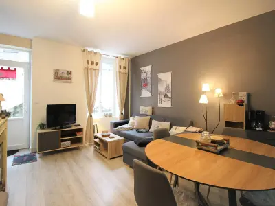 Appartement à Mont Dore, Charmant T2 Bis au Mont-Dore, centre-ville, WIFI, à 100m des Thermes - L891628