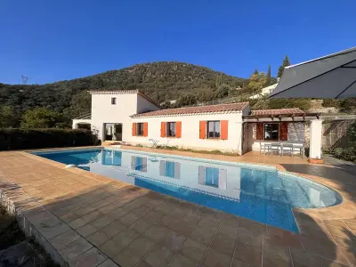 Maison à Cavalaire sur Mer, Maison climatisée 5 pièces avec piscine et jardin, 7 couchages - Cavalaire-sur-Mer - L841890