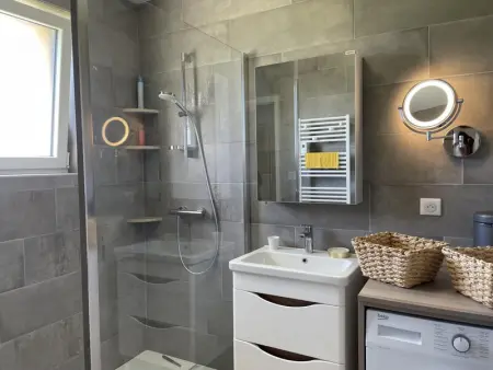 Gîte rénové à Pierrefitte-sur-Loire, cadre champêtre - Photo 5