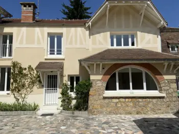 Yvelines, Agriturismo a Senlisse, Gîte rénové de charme avec parc, étang, proche de Paris et Versailles FR-1-527-11 N°841917