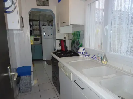 Rez-de-Jardin T3/4 avec Jardin, Parking Privé - Proche Plage et Centre-ville - Photo 12