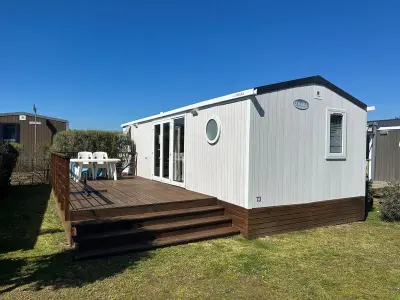 Mobil Home en Jullouville, Mobil-home Confort 6 Pers, 3 Ch, Terrasse, Piscine & Proche Plage - L842237