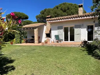 Gite à Begur, Charmante Maison de Vacances à Begur avec Piscine et Proche Plage - Casa Fresia - N°842387