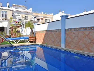 Villa à Nerja, Villa Andalouse avec Piscine Privée, Proche Plage et Centre de Nerja - L842468