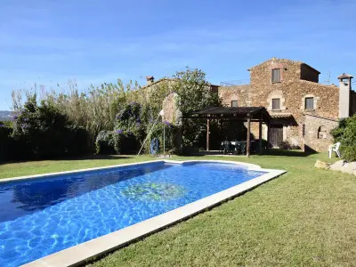 Villa à Calonge, Ferme rénovée avec piscine privée, Wi-Fi, barbecue, proche plage - 14 pers, Calonge - L842478