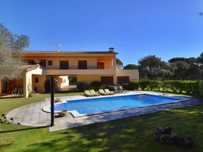 Villa en Santa Cristina d'Aro, Luxueuse Villa avec Piscine et Court de Tennis Privés à Santa Cristina d'Aro - Costa Brava - L842479