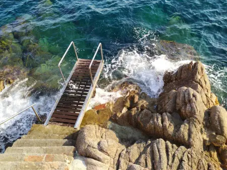 Appartement avec piscine, accès direct à la mer, parking, wifi, balcon à Sant Feliu de Guíxols - Photo 20