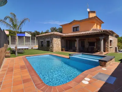 Villa en Santa Cristina d'Aro, Villa Magica avec piscine privée près des plages de la Costa Brava, à Santa Cristina d'Aro - L842488