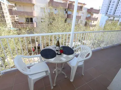 Appartement à Salou, Appartement Spacieux à 100m de la Plage à Salou - Idéal pour Familles et Groupes d’Amis - L891885