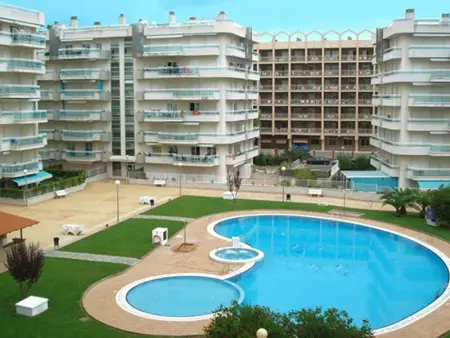 Appartement à Salou, Appartement avec Piscine et Terrains de Tennis à Salou, Proche Parcs à Thème - L891902
