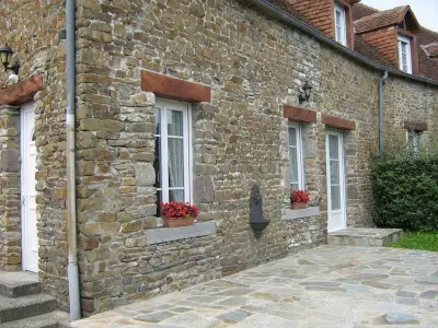 Gite à Saint Pair sur Mer, Maison en pierre près de la plage avec terrasse, jardin et accès Internet - L842782