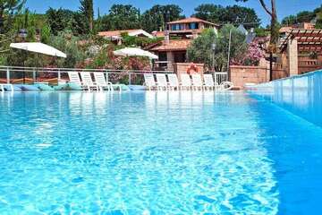 Holiday resort Centro Vacanze il Borgo Guardistallo - 2 letti soggiorno/ teilweise ueber 2 Etagen, Appartement 6 personnes à Guardistallo ITO02441-DYC
