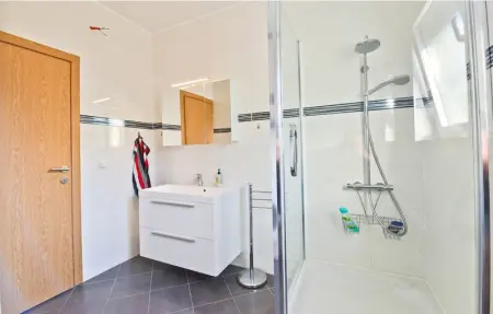 Location Maison 6 personnes à Bibinje - Photo 11