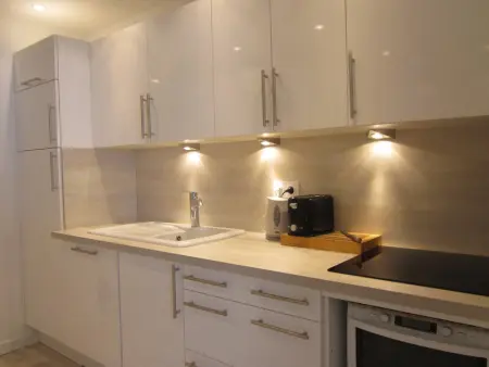 Appartement rénové, 6 pers, balcon sud face aux pistes, parking, Plagne Centre - Photo 4