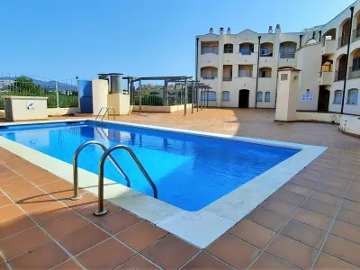 Appartement à Llançà, Appartement avec Piscine et Terrasse au Cœur de Llançà, Proche de la Mer et des Montagnes - L892165