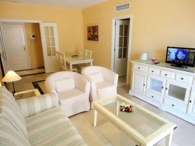 Appartement à Marbella, Bel appartement en bord de mer avec piscine privée, climatisation et wifi à Marbella - L892188