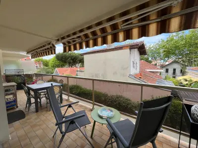 Appartement à Arcachon, Appartement T2 avec Terrasse et Parking Privé - Hyper-Centre Arcachon - L1005200