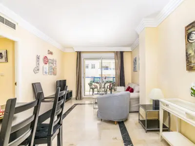 Appartement à Marbella, Superbe appart 2 chambres avec piscines, clim et WiFi à Marbella - L994250