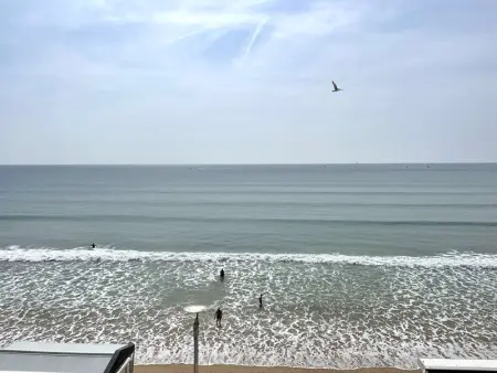 Appartement spacieux 1er étage avec balcon, vue mer, double garage à Saint-Gilles-Croix-de-Vie - Photo 1