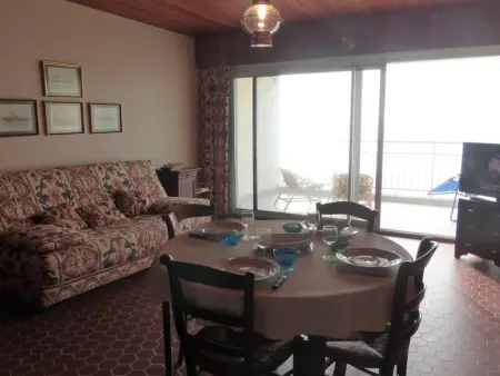 Appartement spacieux 1er étage avec balcon, vue mer, double garage à Saint-Gilles-Croix-de-Vie - Photo 2