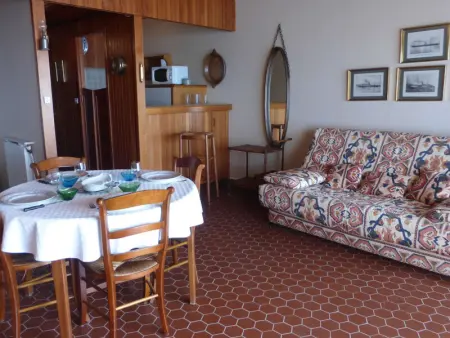 Appartement spacieux 1er étage avec balcon, vue mer, double garage à Saint-Gilles-Croix-de-Vie - Photo 4