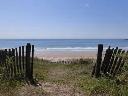 Appartement spacieux 1er étage avec balcon, vue mer, double garage à Saint-Gilles-Croix-de-Vie - Photo 24