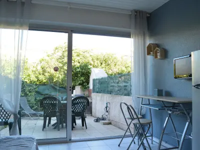 Appartement à Le Grau d'Agde, Studio Cabine 3 Couchages avec Terrasse, Parking, à 50m de la Plage - Le Grau d'Agde - L892302