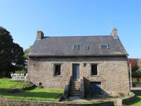 Maison familiale avec cheminée et grand jardin à Pontorson - Photo 1