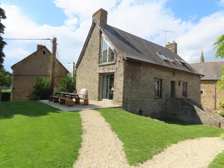 Maison familiale avec cheminée et grand jardin à Pontorson - Photo 8