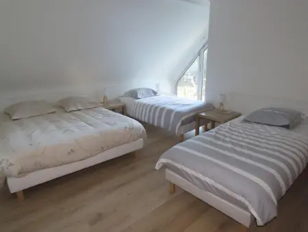 Maison familiale avec cheminée et grand jardin à Pontorson - Photo 12