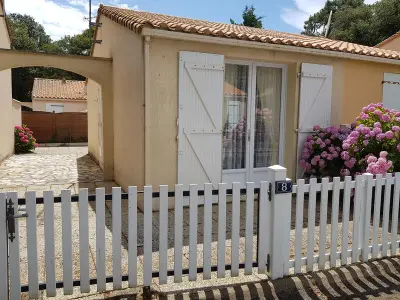 Maison à Les Sables d'Olonne, Maison T2: Cour, Parking, À 600m de la mer, Quartier calme - L843114