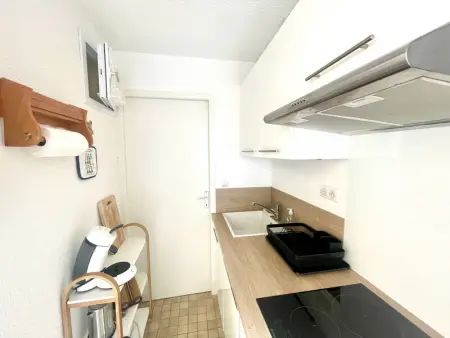 Maison T2: Cour, Parking, À 600m de la mer, Quartier calme - Photo 3