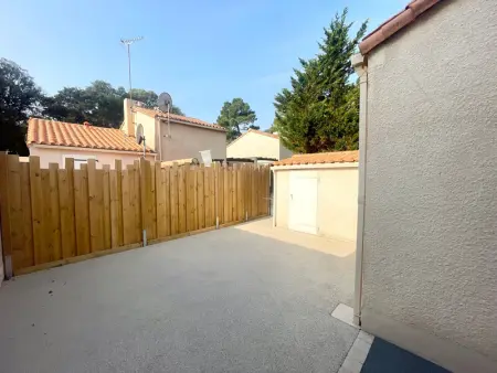 Maison T2: Cour, Parking, À 600m de la mer, Quartier calme - Photo 7