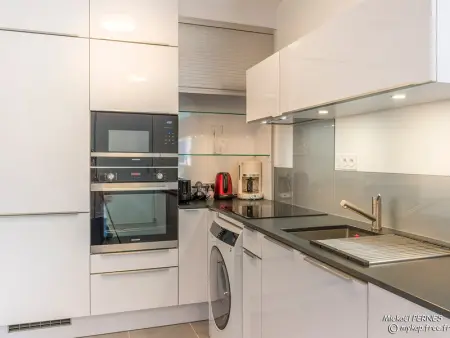 LARMOR-PLAGE : T2 en résidence de standing avec terrasse et parking, à deux pas de la plage et des commerces - Photo 3