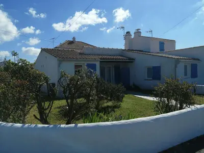 Maison à La Guérinière, Maison 3 pièces avec véranda et jardin, à 300m de la plage - La Guérinière - L843200