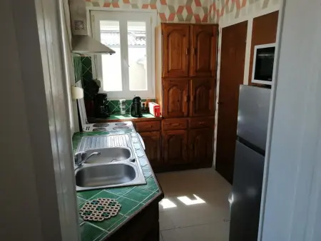 Appartement Familial au RDC, Cour Sud, Parking, à 300m Plage - 2 Chambres, WiFi, Animaux OK - Photo 2