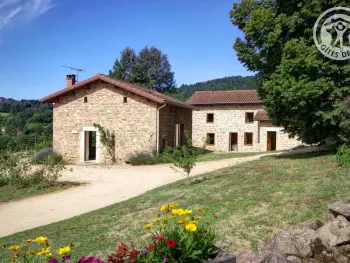 Gite à Les Salles,Gîte de charme avec cheminée, grand jardin et balades, animaux acceptés FR-1-496-60 N°843205