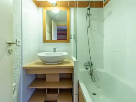 Charmant 2P rénové avec balcon, proche commerces, casier à ski et parking, Plagne 1800 - Photo 10