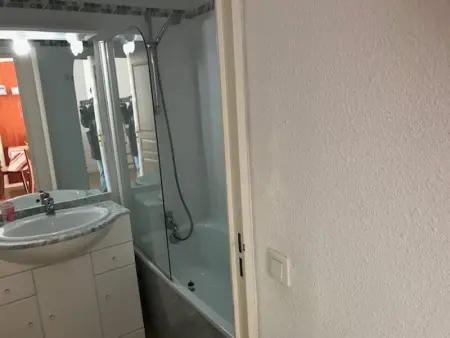 Appartement cosy 4 pers. avec terrasse, piscine, fitness et parking - À 300m des pistes - Photo 4